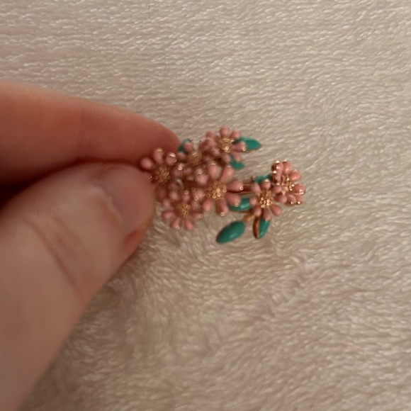 Flower bouquet expendable ring - Picture 1 of 2